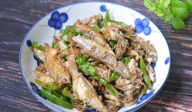 芹菜|它比虾还鲜,却比猪肉更便宜,一斤只要5块钱,营养胜过鸡鸭!