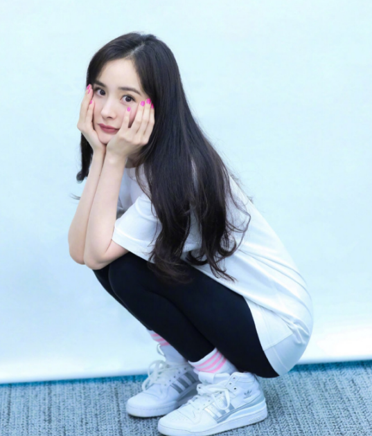 迪丽热巴■票选最令人讨厌的20位女星，郑爽、热巴上榜，榜首“实至名归”