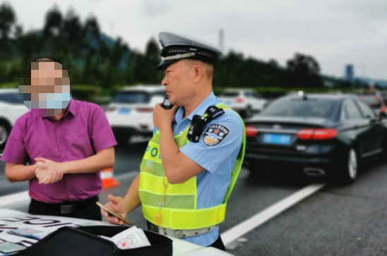 珠海交警|破纪录！两天已有110万辆车进出珠海！昨上百司机走错道被扣6分！
