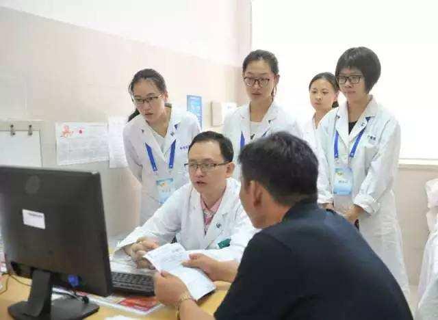 排毒▲34岁男子，尿酸高达810，肾衰入院，医生无奈：怎能拿它当水喝