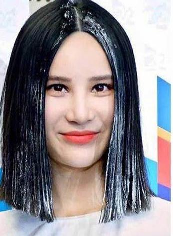 发型|梅婷遮脸发型反而显脸大，真正“显脸小”的发型是这样的