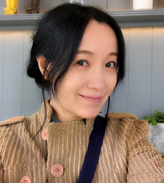 斯琴格日乐|从内地乐坛神话到销声匿迹，如今52岁依旧单身，她都经历了什么