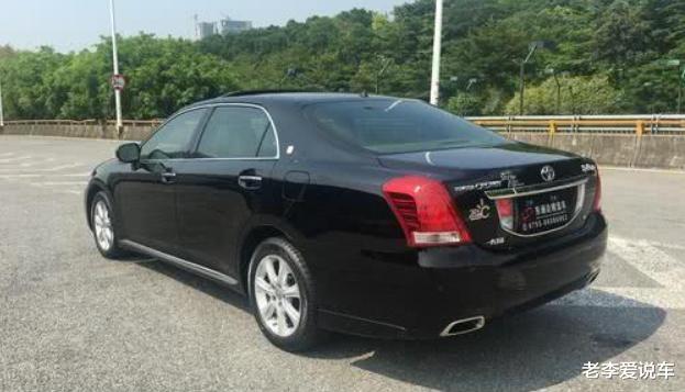 『大众途安』能换3台宝马三系的丰田，看起来低调得很，车主笑笑：裸车90万