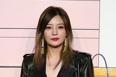 赵薇|43岁赵薇生图曝光太真实,颈部皮肤松弛,瞬间暴露老态