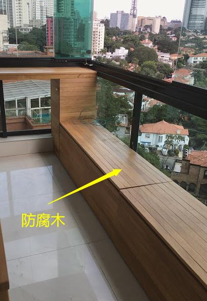 |阳台柜横着打,能当地台坐着休闲,掀开盖子又能储物,我家也要打