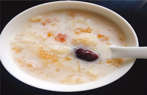 [红枣]红枣和它一起煮，皱纹消失了，头发变得乌黑发亮，好喝又健康！