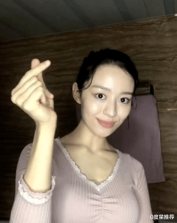 吉娜·爱丽丝|吉娜为何一直大浓妆?素颜照传遍全网,郎朗每天都怎么过的