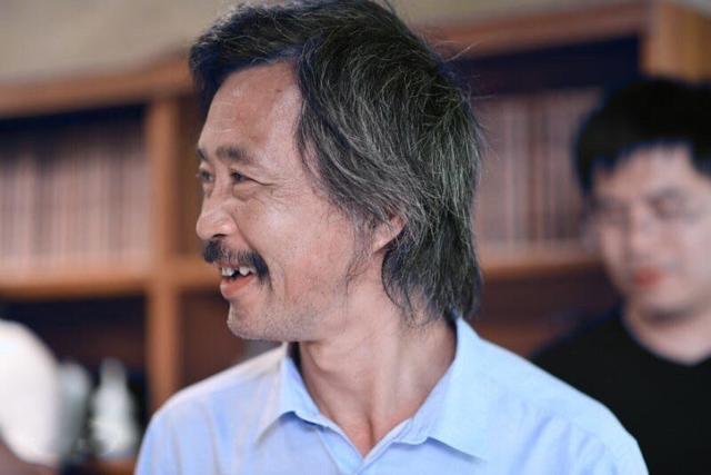 趣观历史|拾荒男子因书法走红网络，曾有人花两万只求一字，专家：纯属炒作