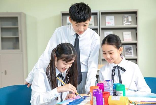 王诗龄|中产娃兴趣班3类鄙视链，钢琴垫底，网友：“王诗龄们”才上得起