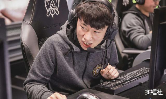 RNG|碾压IG晋级四强后，狼行暗讽RNG老队友不行！发后秒删不料被截图