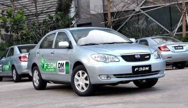 比亚迪|混合动力跑高速和长途省油吗？车主：插电混和油电混更省油