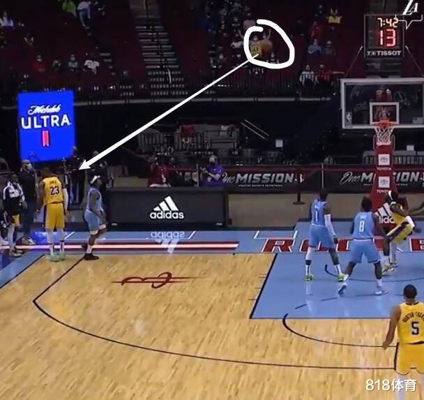 施罗德|施罗德谈詹皇回头三分: 投篮前我问他要不要赌100美元, 他说没问题