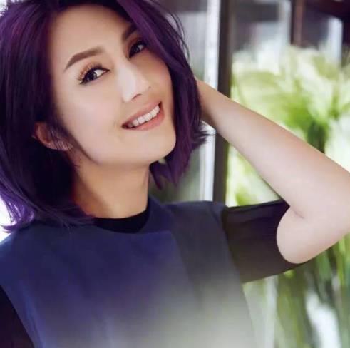 杨千嬅：杨千嬅每次唱这首歌都心痛不已，可歌迷却纷纷留言“好羡慕啊”