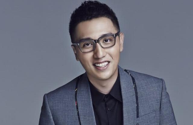 华少|血管破裂后暴瘦30斤，从浙江名嘴到脸跟脖子一样粗，华少今如何
