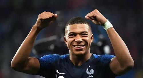 『C罗』世界足坛排名前五的巨星,C罗第二内马尔上榜,榜首当之无愧