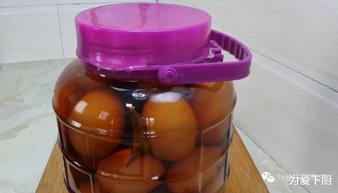 #腌鸡蛋#腌鸡蛋这做法才正宗，掌握配方比例，个个出油冒泡，真的太好吃了