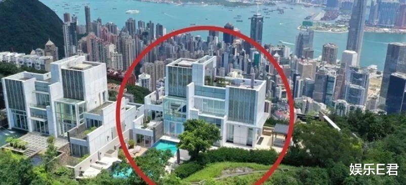 周星驰|58岁周星驰抵押山顶豪宅给美国银行，香港网友：这间屋太邪门了