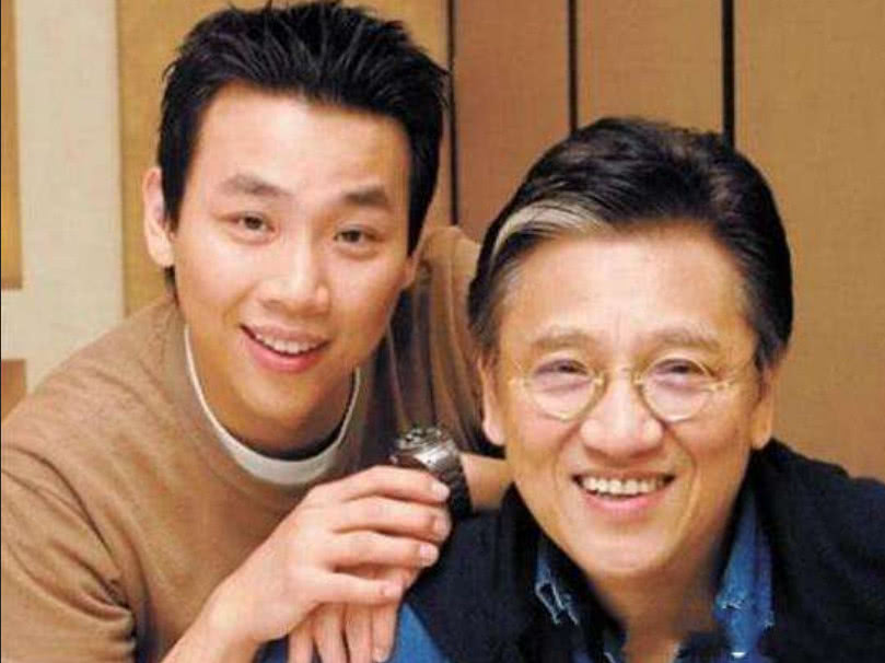 『黄磊』这8组明其实是父子关系，黄磊的父亲还是国家一级演员