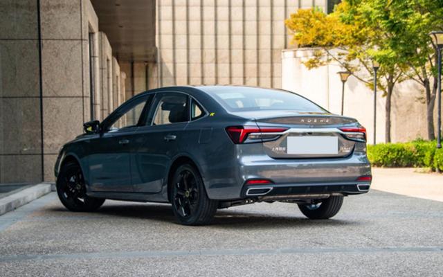 日产轩逸|买紧凑型车还老盯着轩逸、卡罗拉？换个角度看，这4款也很不错！