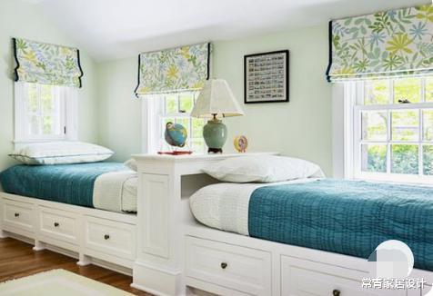 ##打个3.8米长的榻榻米，中间加个柜子一分为二，2个孩子都有地睡