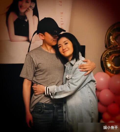 「谢娜」辛酸!谢娜出书首谈6年不孕内幕:单侧输卵管发炎被切除不敢怀孕
