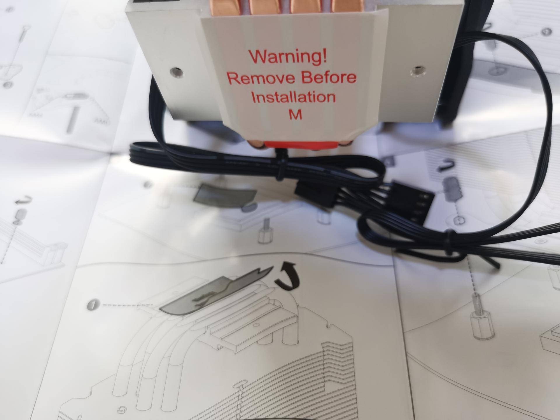 CPU：新手小白第一次更换CPU散热：反人类400这不是挺好装的吗