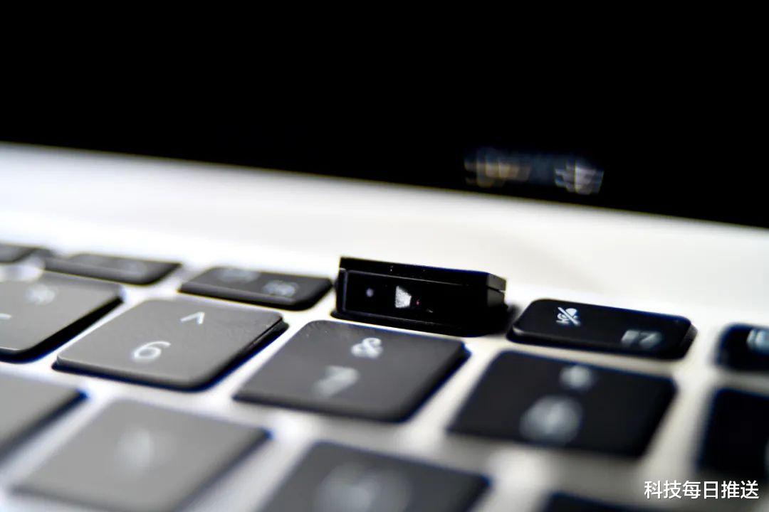 华为|1KG重量，A4纸大小的移动办公体验