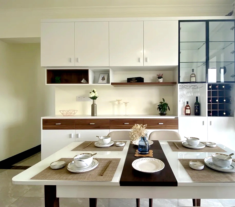 设计师|119平的三房两厅实装案例,全屋家具胡桃木配白色系,简直美哭了