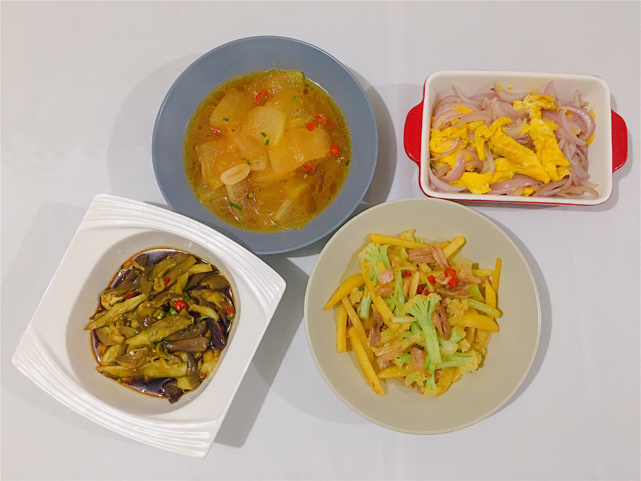 [冬瓜]90后小两口的减脂晚餐，朋友说：难怪那么瘦