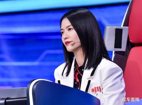 「选秀」超女冠军当“回锅肉”参加选秀，导师却是亚军和季军，简直太尴尬