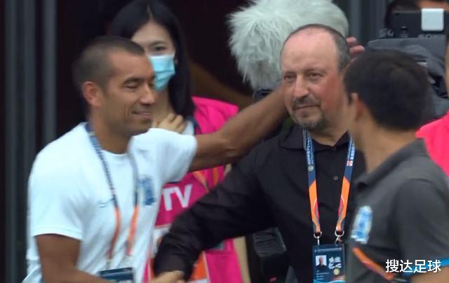 中超|中超首胜+首次零封，45岁荷兰名帅终于赢了！他们摆脱垫底飙升2位