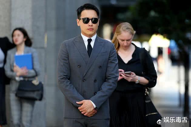 高云翔：高云翔已回国被送往隔离点，被曝听到无罪后抱着律师颤抖哭泣