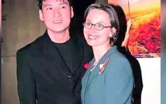 「周华健」周华健和他的美国老婆:被嘲夫妻像母子,如今34年仍不离不弃