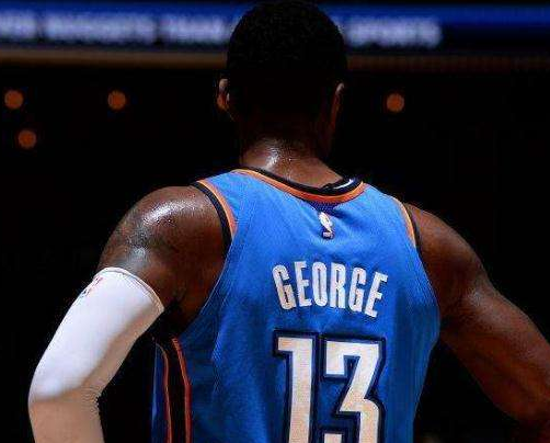 [快船队]从理论角度分析今年的超级战舰快船和去年全民皆兵的猛龙谁更强？