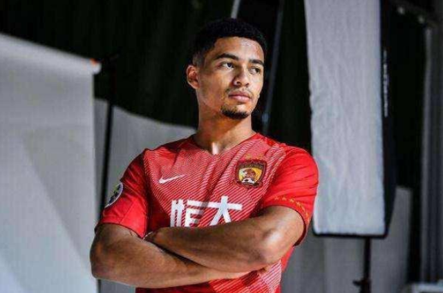 北京国安：广州恒大签下北京国安放弃的蒋光泰，此事有疑点，是李明失算了吗