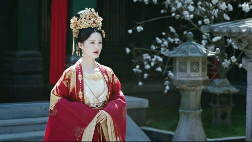 迪丽热巴|请问国产古装剧什么时候才能放弃“中分+发冠”的造型？