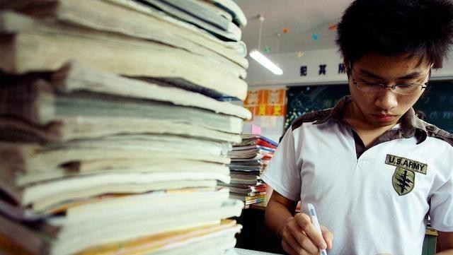 教育部|要不要将英语“踢出”高考？教育部再发声，家长：早该如此