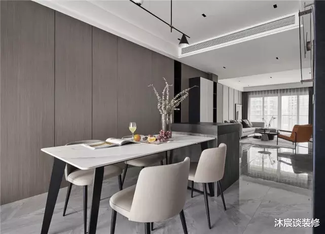 |看了她家，才知木元素如此温馨，现代生活亲自然主义，室内很舒适