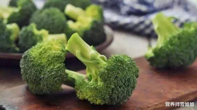 #排毒#肝内毒素多，身体会出现5个异常，坚持“4多3少”，排毒又护肝