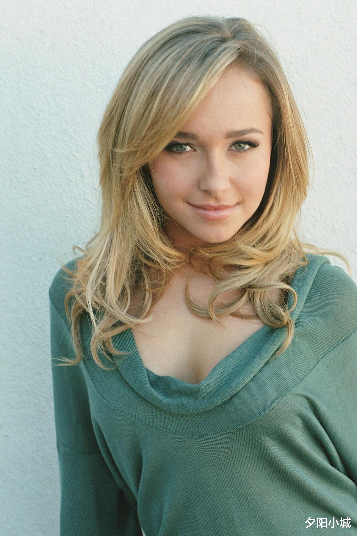 海顿·潘妮蒂尔@海顿·潘妮蒂尔：还在上小学的年纪，她就已经在和奥斯卡影帝搭戏了