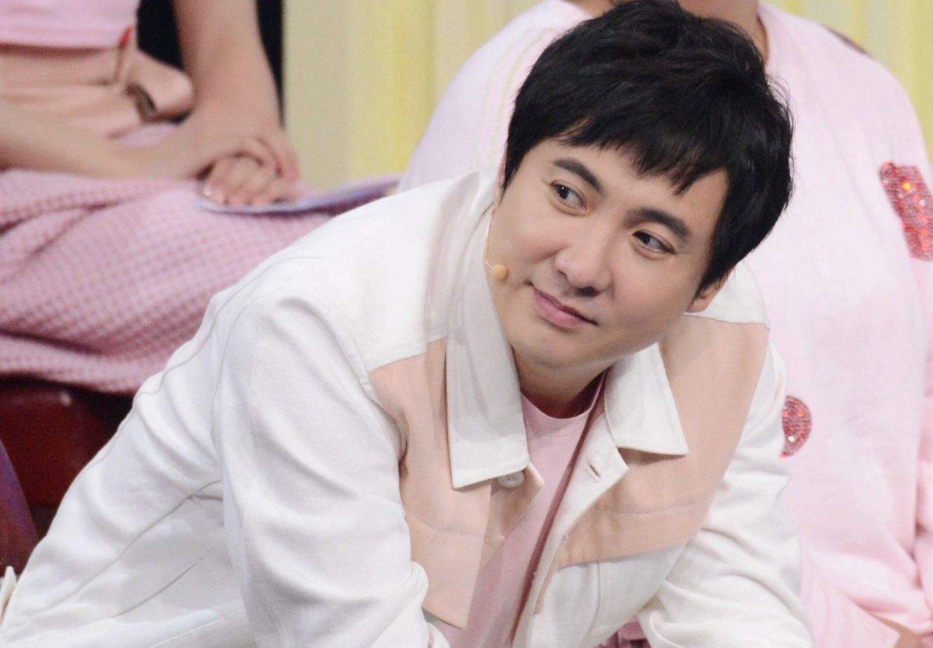 「皇后乐队」谢娜沈腾李诞合唱综艺主题曲,朗诵式说唱,表情相当有趣