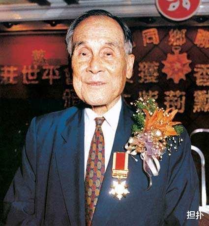 香港：父亲拥2千亿资产，却全捐给国家不给他留一分，他只能当司机谋生