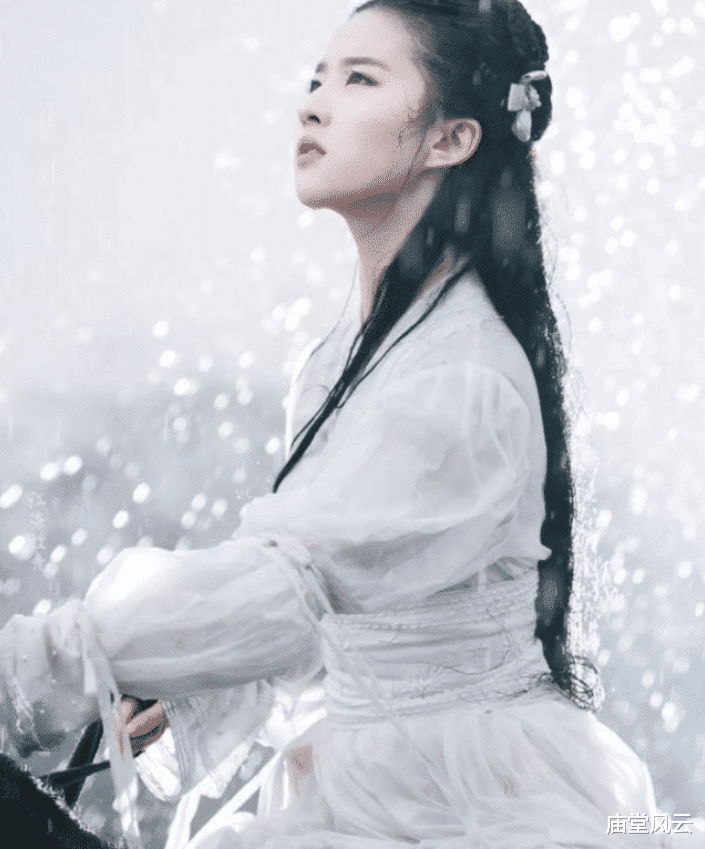 娱乐圈|刘亦菲版小龙女“雨中骑马戏”为何被删?剧照流出:未满18请闭眼