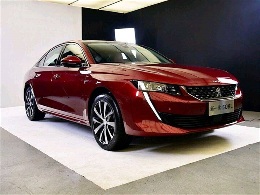 #本田雅阁#被车标耽误的“撩妹王”！颜值甩雅阁十条街，配太空座舱不足15万