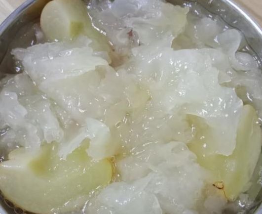 「维生素C」它是天然维生素C，每天食用一点，补水保湿，皮肤像“冻龄”人