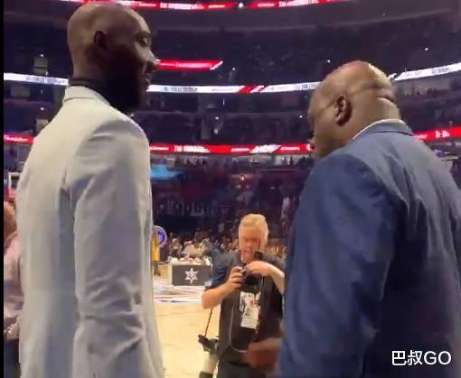 凯文·杜兰特■NBA最高射手啊！2.31米小姚明苦练三分，奥尼尔合影他如同弟弟