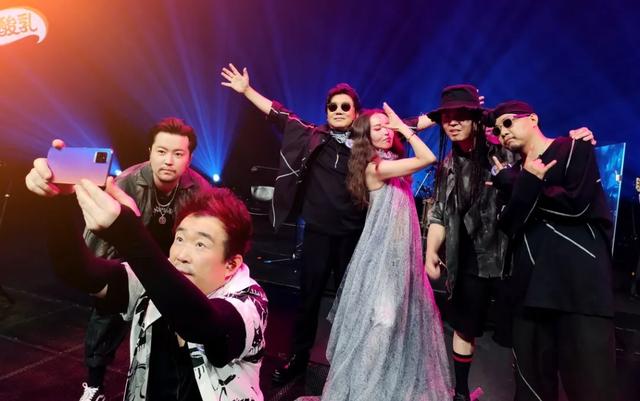 五条人|最火的五条人乐队来淘宝了！土得掉渣的“猛货”，3天卖出40万