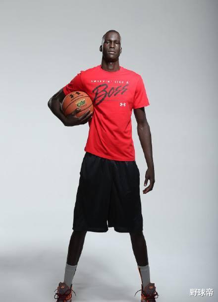 「活塞队」身高2米13!KG心中的下一个MVP球员,曾打爆周琦,他还能打出来吗?