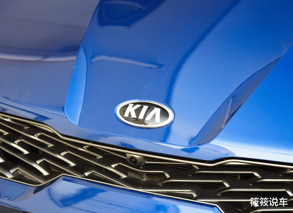 起亚K5|B级车界的“新成员”，比丰田凯美瑞气派，搭2.0T+8AT，车长4米98