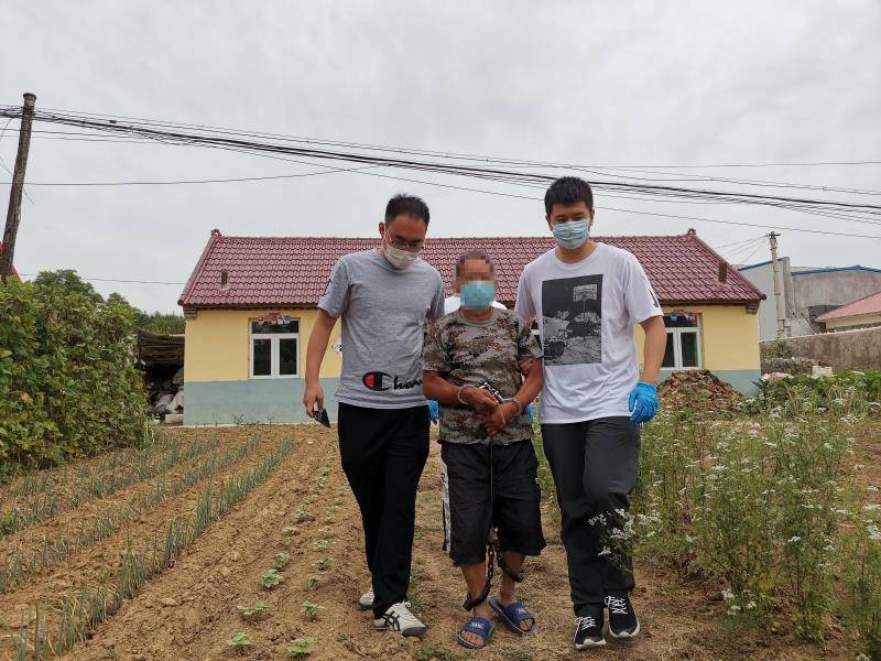 半岛晨报|14年前杀害27岁女子，如今在家睡午觉的74岁老人竟是杀人嫌犯